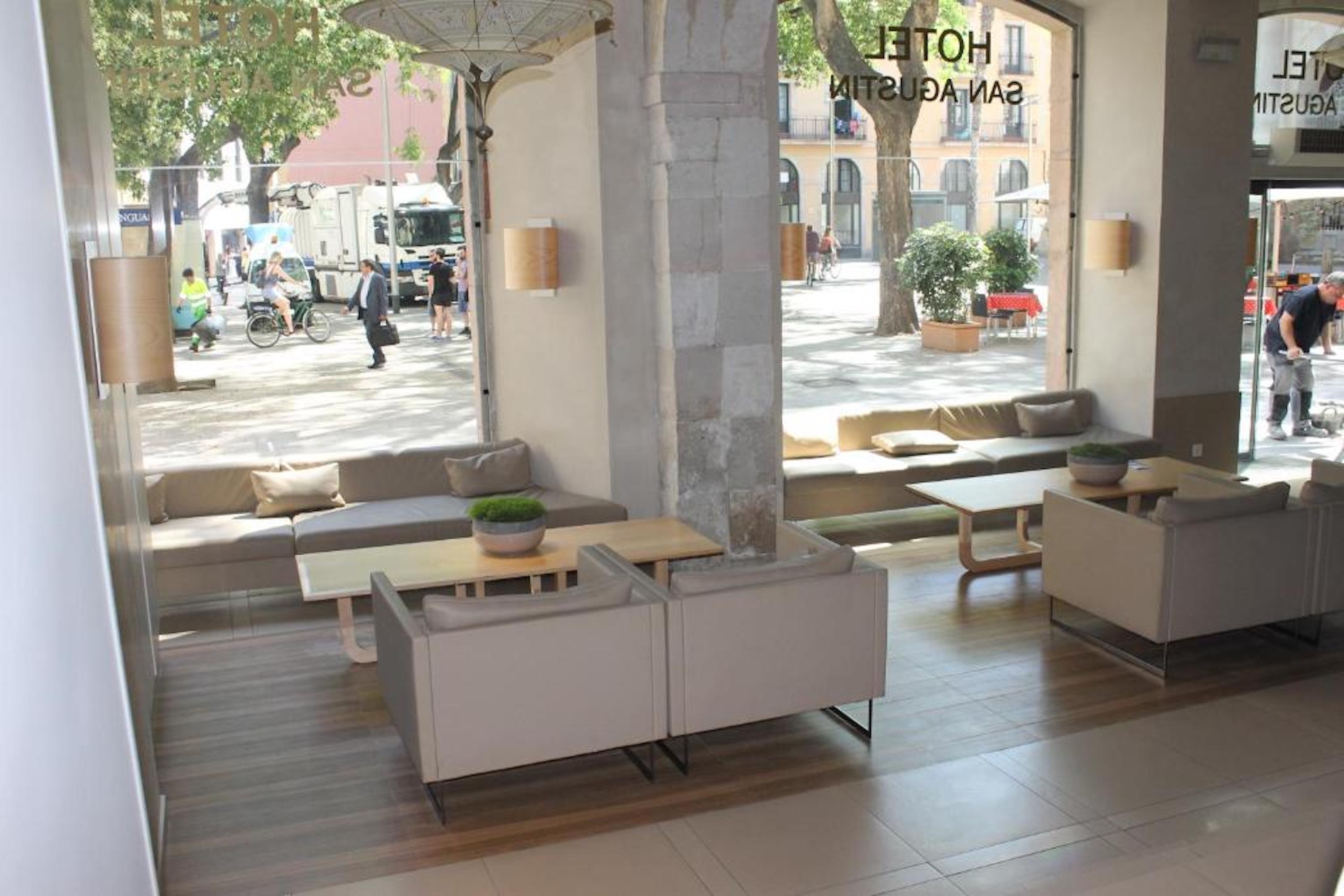 Hotel Sant Agusti Barcelona Exterior photo