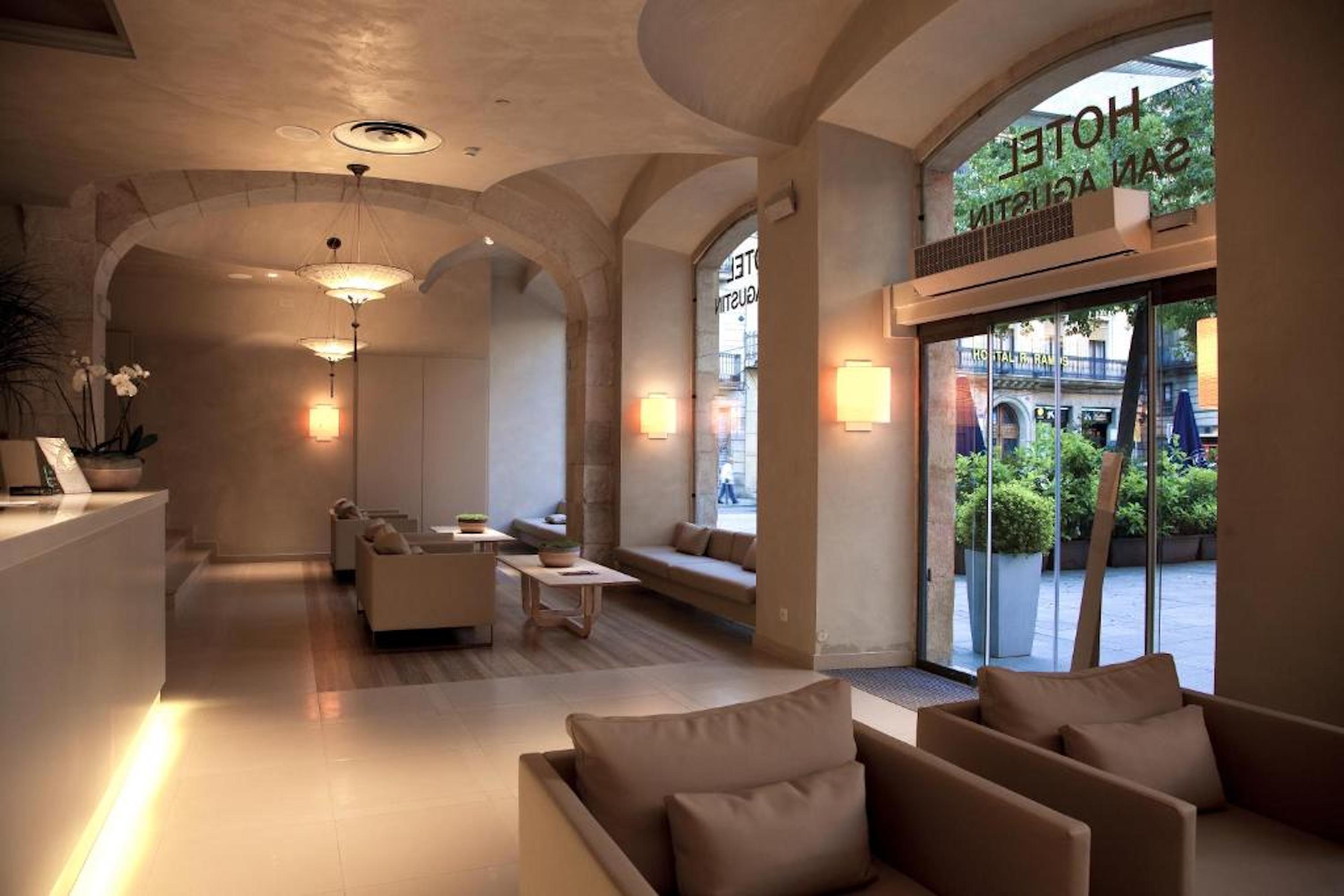 Hotel Sant Agusti Barcelona Exterior photo