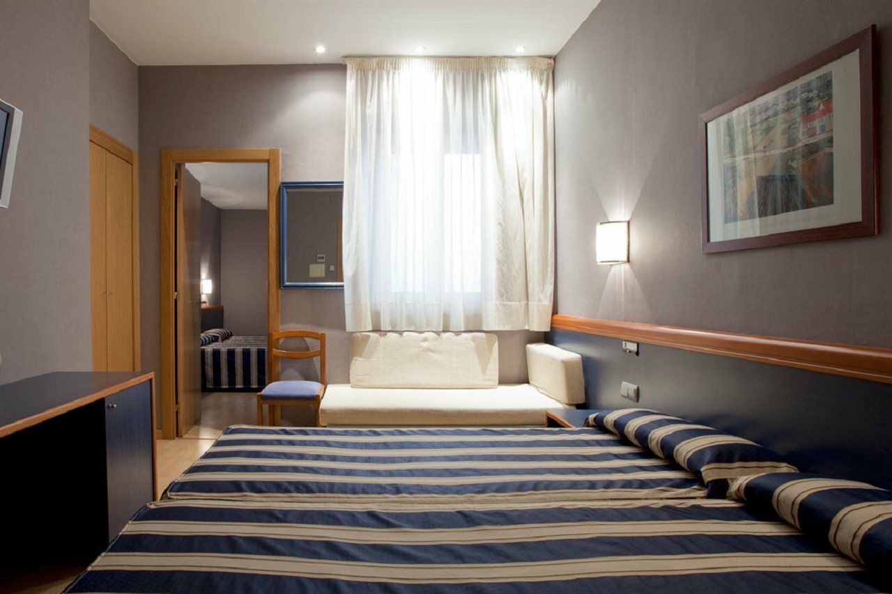 Hotel Sant Agusti Barcelona Exterior photo